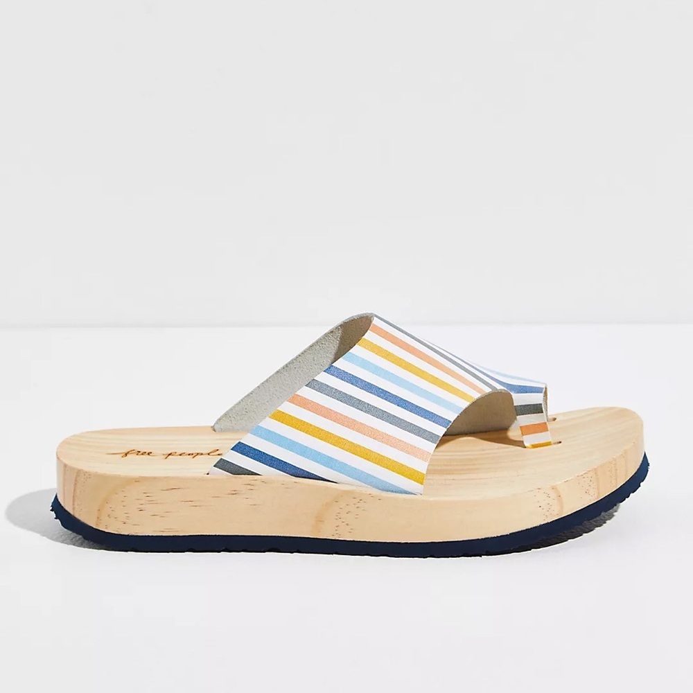 Free People-Woodlands Platform Clog Sandals - Picture 3 of 4